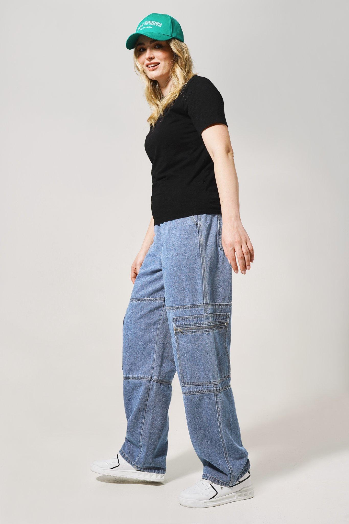 Baggy Jeans Girl