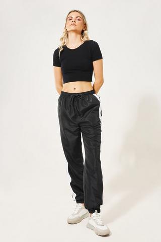 Trackpants