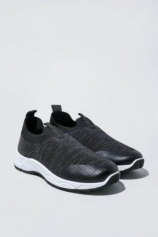 Slip-on Trainer