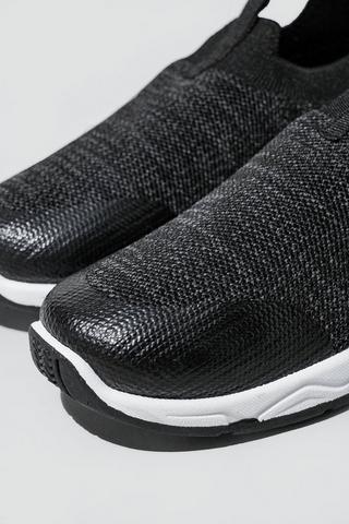 Slip-on Trainer