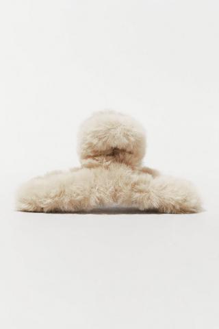 Fluffy Hair Claw