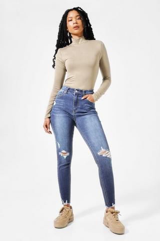 Mr Price - It's a denim kinda day with the @vuke_twins 😍 🔍Mom jeans:  1197316269 - R259.99 🔍Denim bermuda shorts: 1101016573 - R179.99 Visit  mrprice.com to shop hot take 2 denim offers now. #mrprice #mrpricefashion  #mrpmystyle
