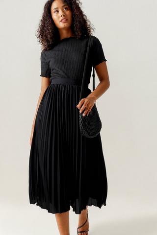 Pleated Skirt