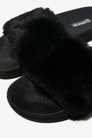 Fluffy Detail Slider