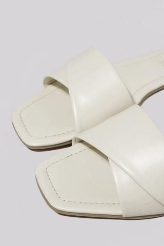 Cross-over Sandal