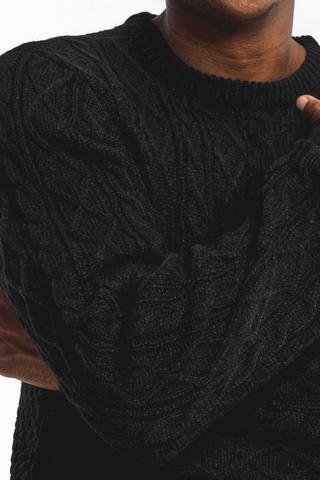 Cable Crew Neck Knit