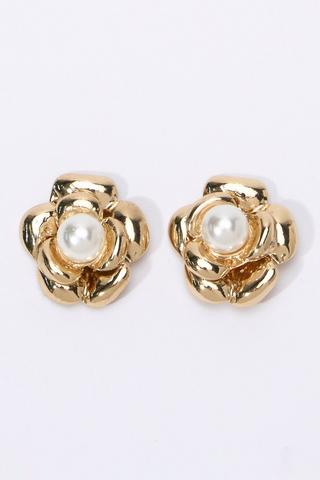 Stud Oyster-Beaded Earrings