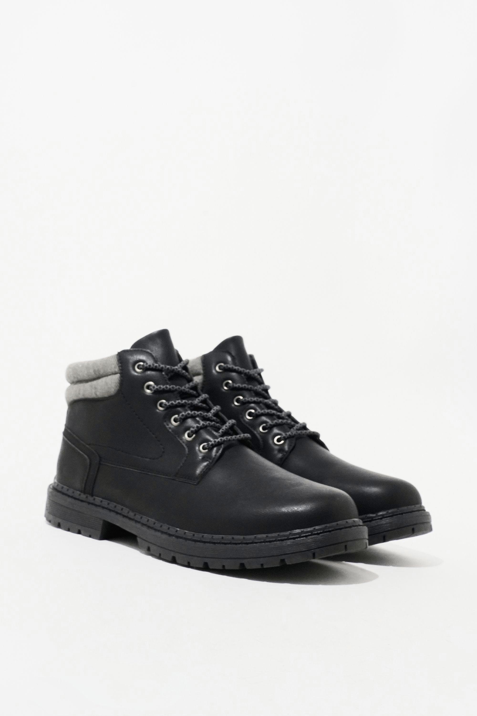 pervot lace up boot