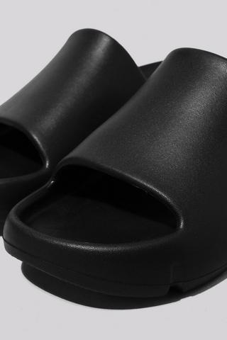 womens chunky slider