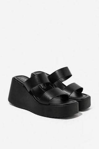 Slip-on Wedge Heel