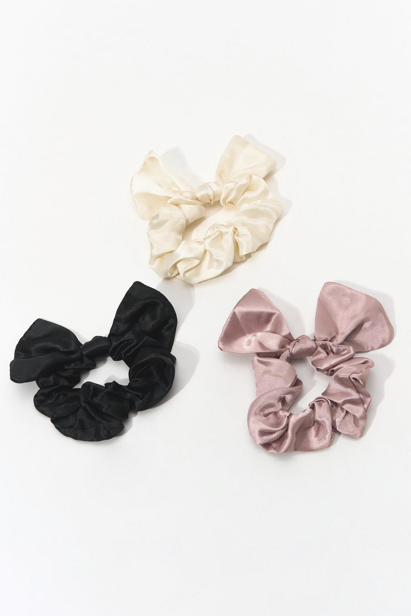 SCRUNCHIES WITH BOW