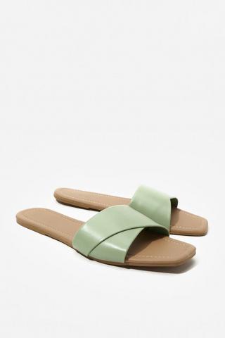 Cross-over Sandal