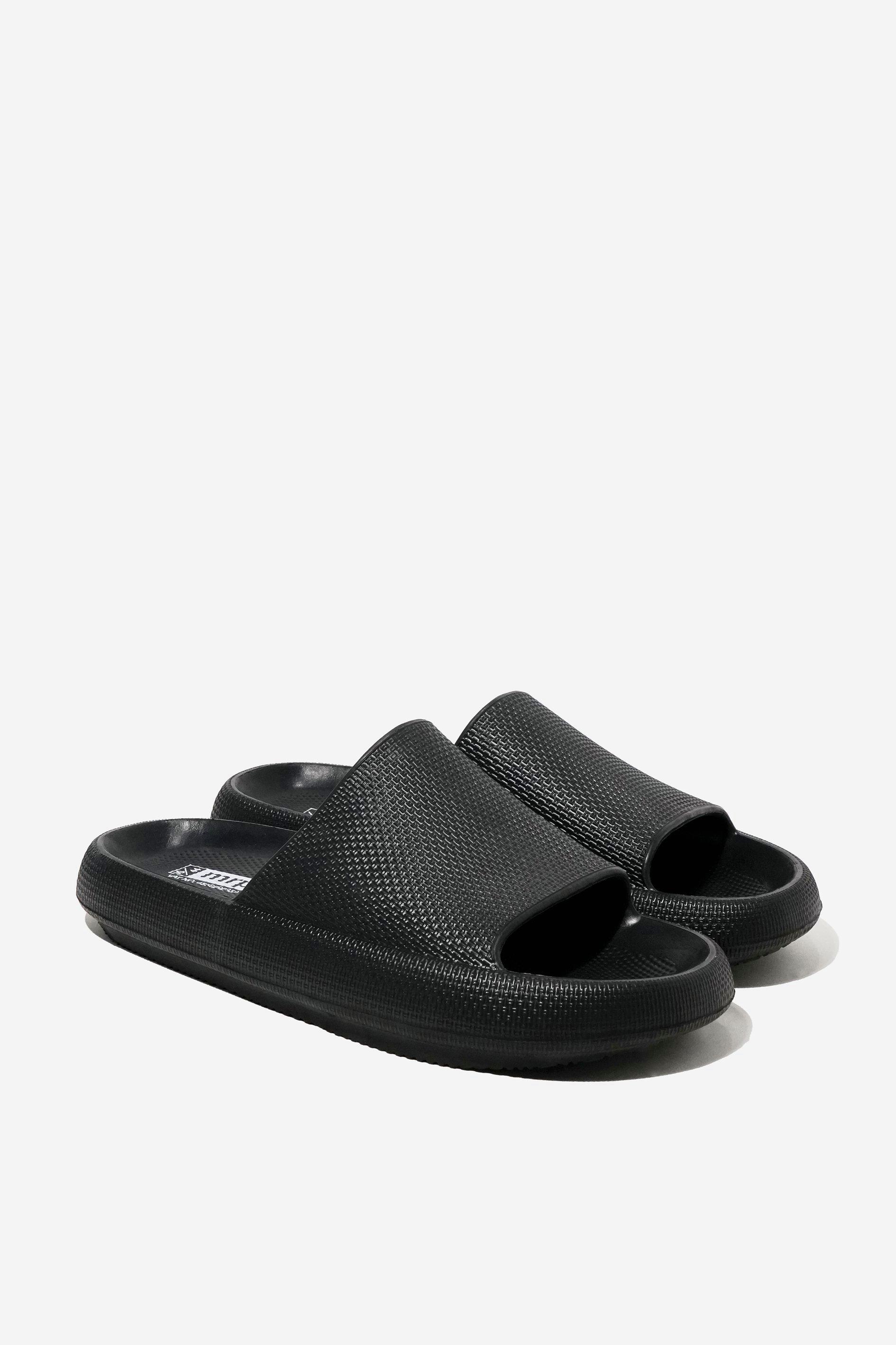 footasylum nike sliders