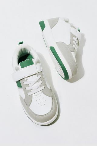Sneaker
