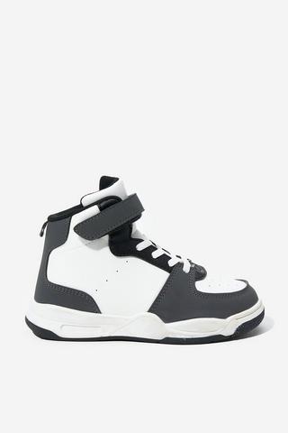 High Top Sneaker