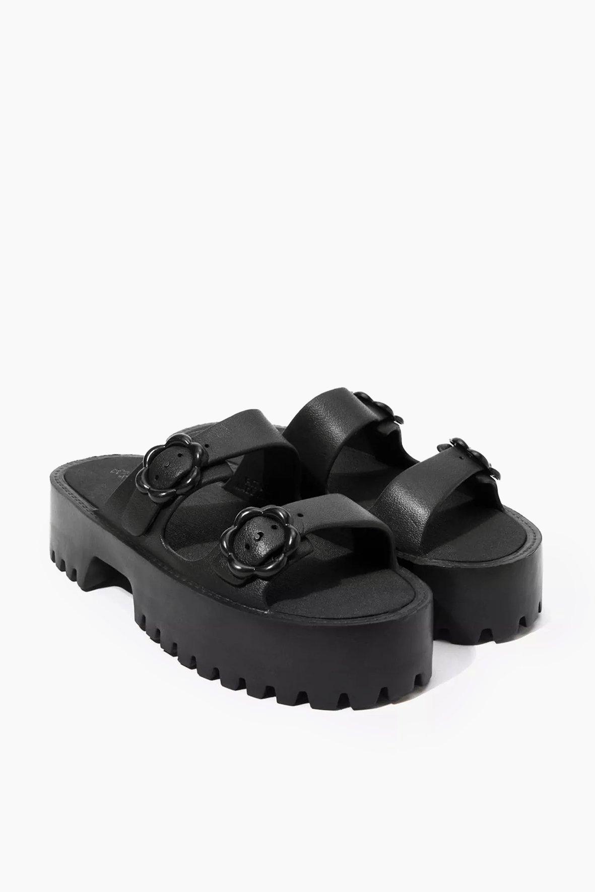 platform buckle shoes