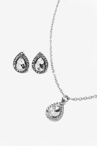 Necklace And Earring Set