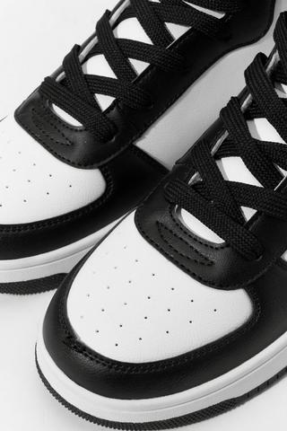Marvel High-Top Sneaker