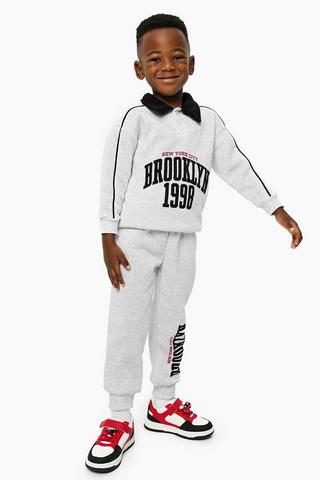 Brooklyn New York Golfer Sweat Top And Joggers Set