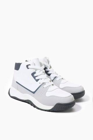 Mid Top Sneaker