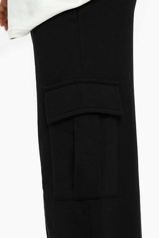 Wide-Leg Cargo Pants