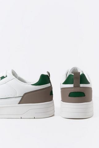 Sneaker