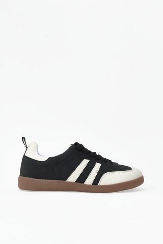 Sneaker