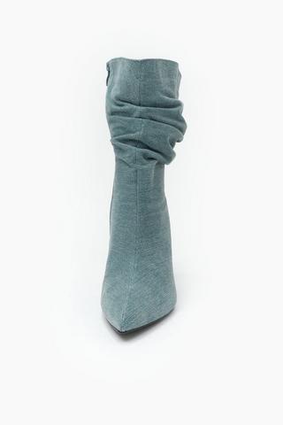 Shuffle Boot