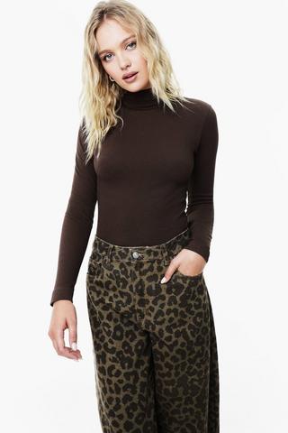 Seamless Long Sleeve Turtle Neck Top