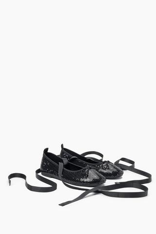 Cross Strap Ballerina Pump