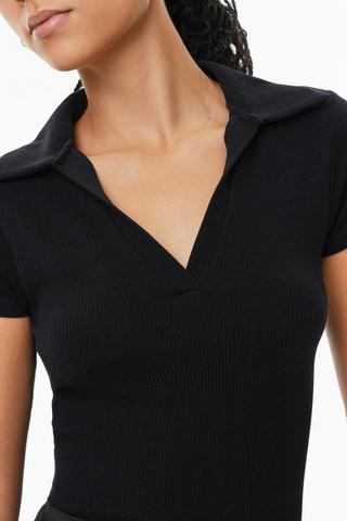 Seamless Active Golfer