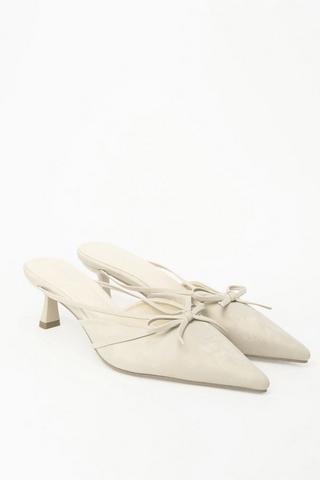 Bow Detail Court Heel