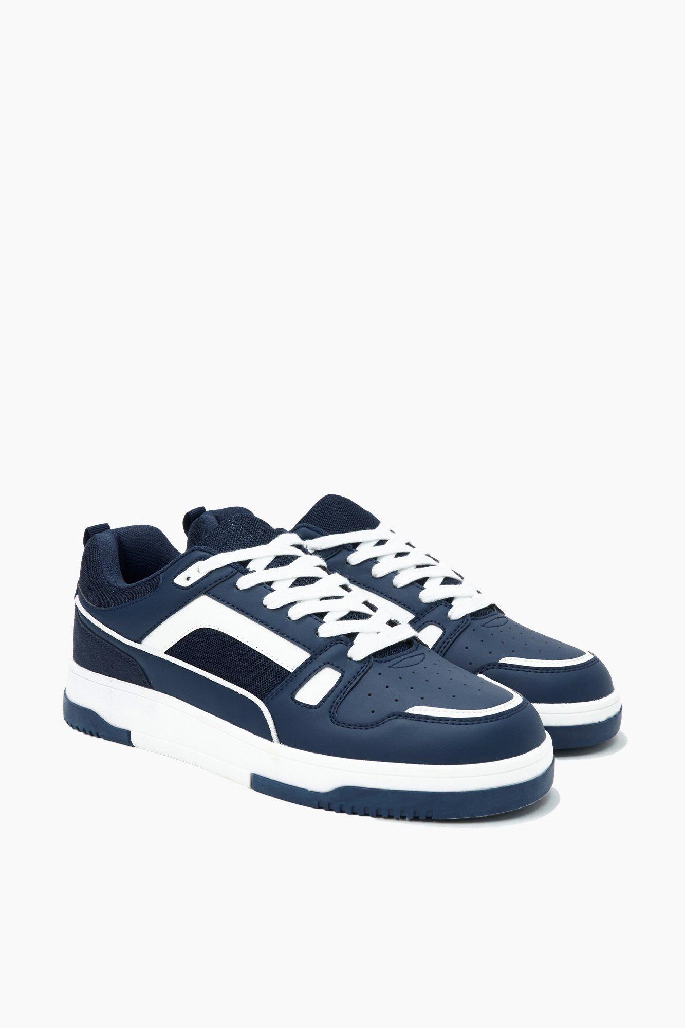 Sneakers & Trainers