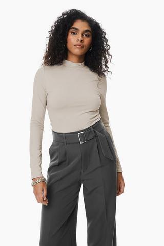 Fitted Turtle Neck Top