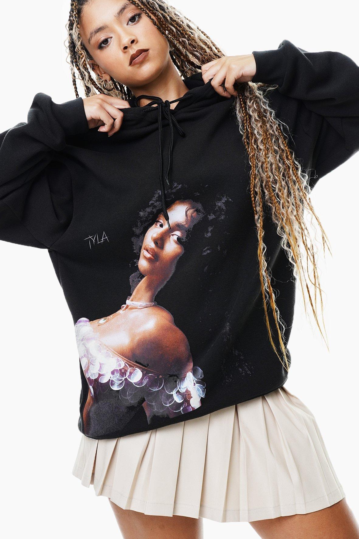 Tyla Oversized Hoodie