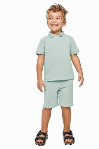 Golfer And Shorts Set