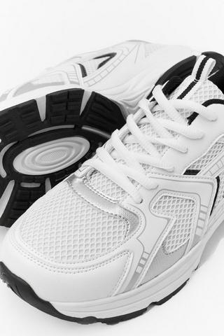 Trainer