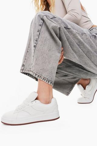 Sneaker