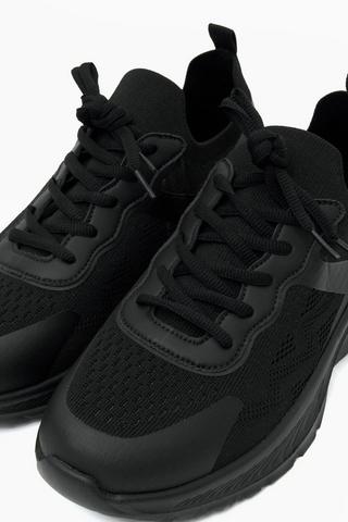Trainer