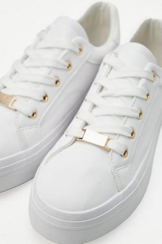 Sneaker