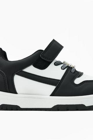 Flower Lace-Up Sneaker