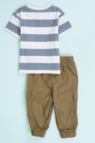 Printed T-Shirt And Cargo Joggers Set