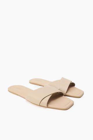 Cross-over Sandal