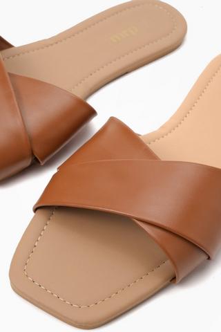Cross-over Sandal