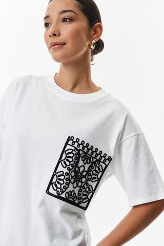 Statement T-Shirt