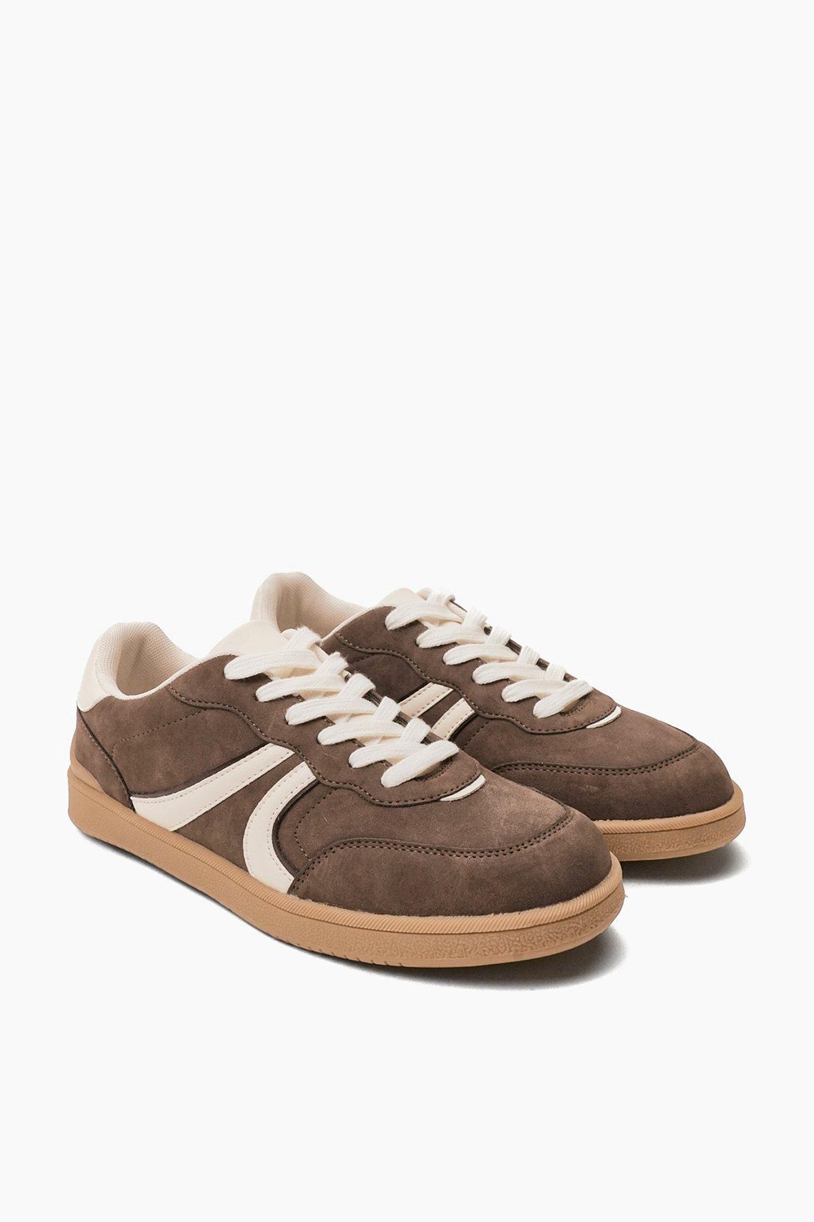 Sneaker