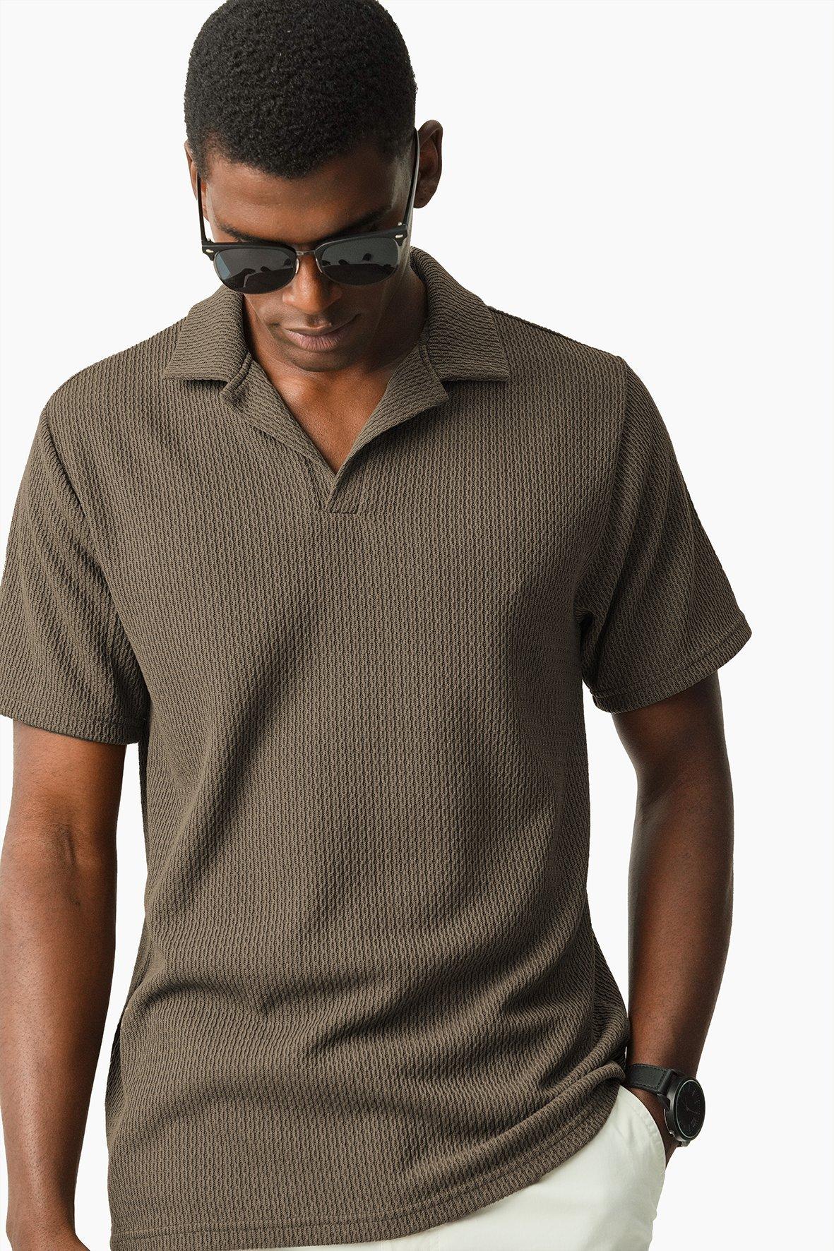 Johnny Collar Golfer