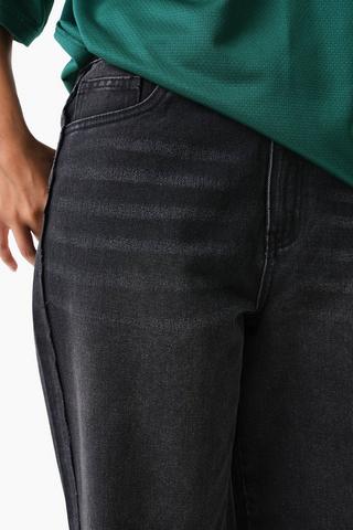 Relaxed Tapered Denim