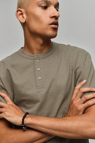 Henley T-Shirt