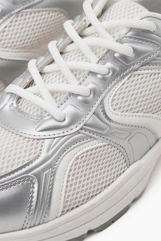 Chunky Lace-up Trainer